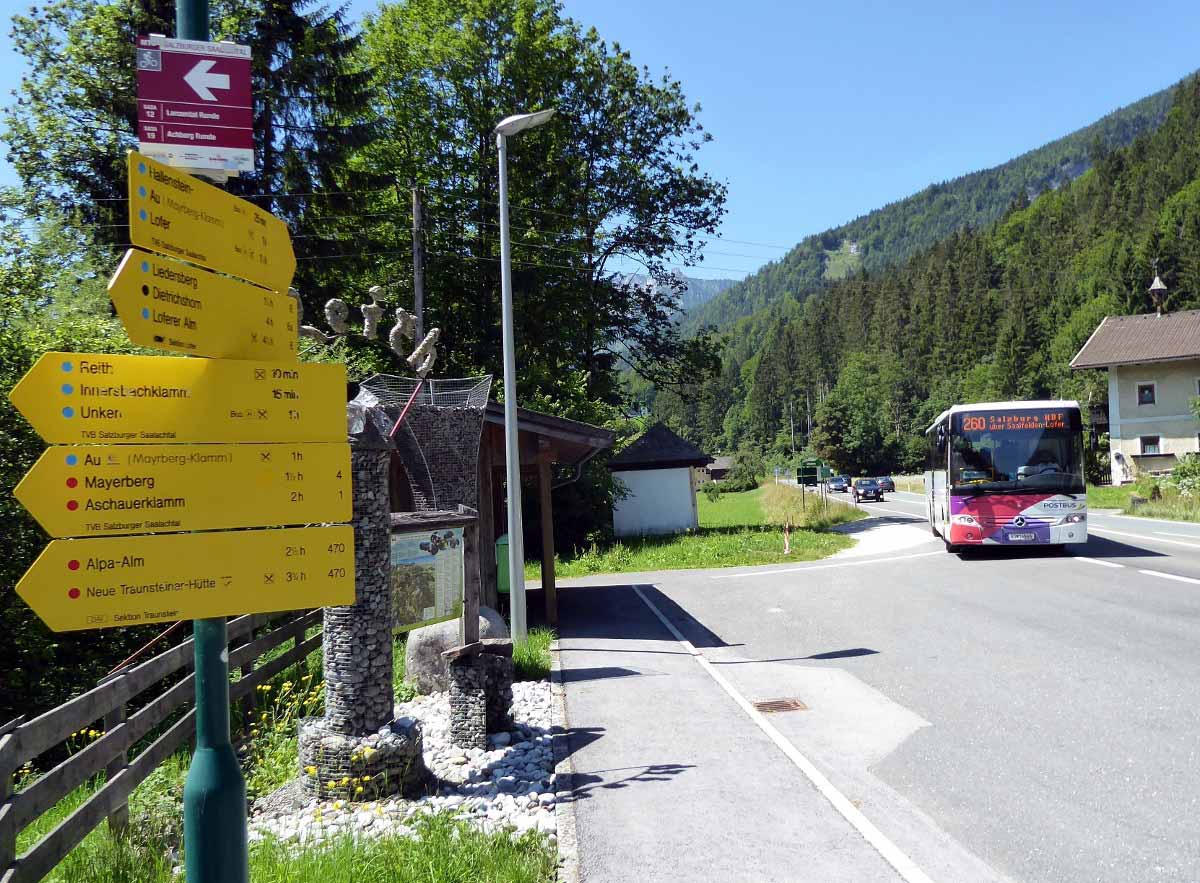 Bus-Einstiegstelle bei Reith