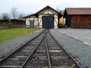 erinnerung-an-die-zeit-der-ischlerbahn-1893-1957-im-sehenswerten-verkehrsmuseum-in-mondsee