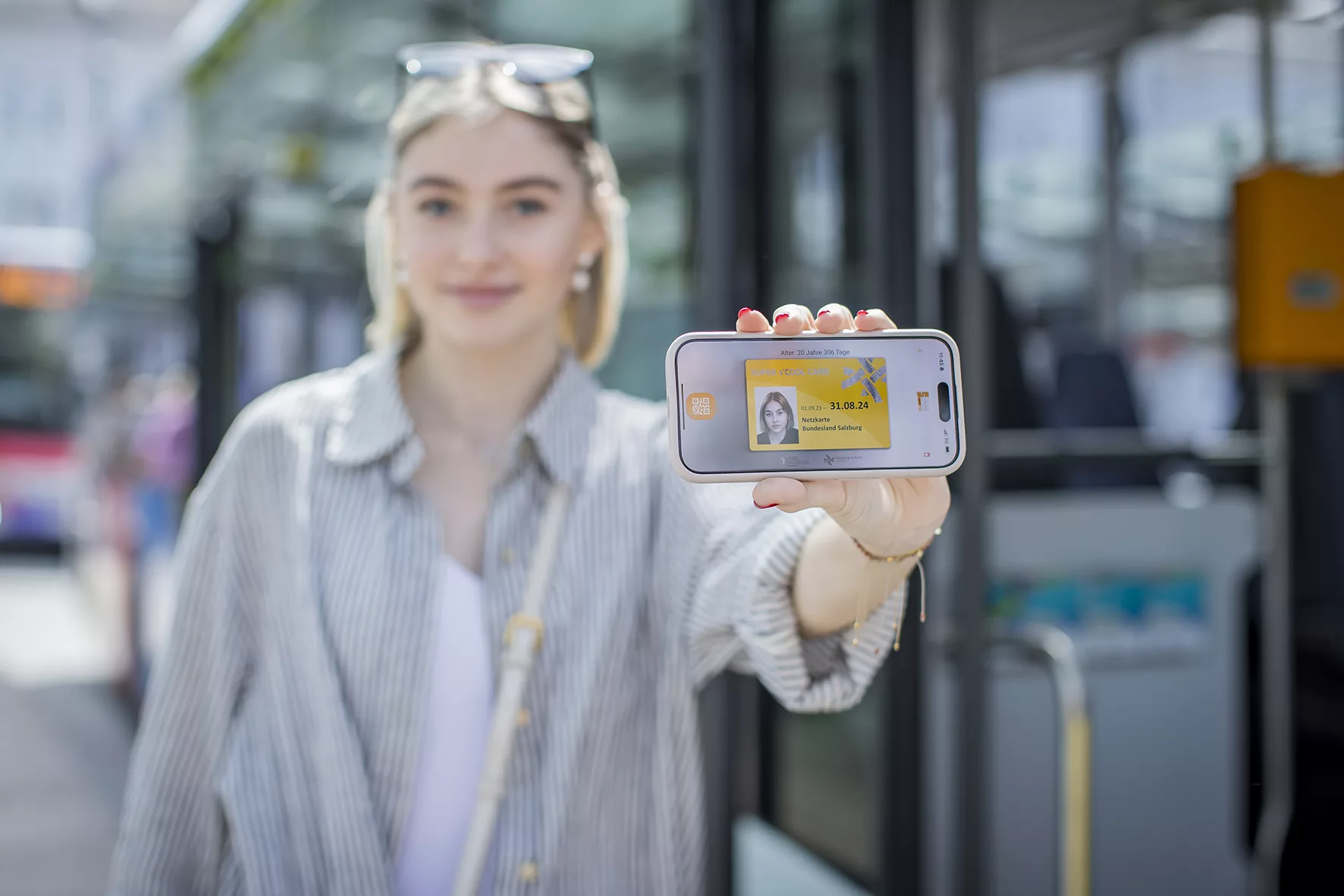 SVV Salzburger Verkehrsverbund S-PASS Akzente SUPER s'COOL-CARD Schülerfreifahrt Netzkarte