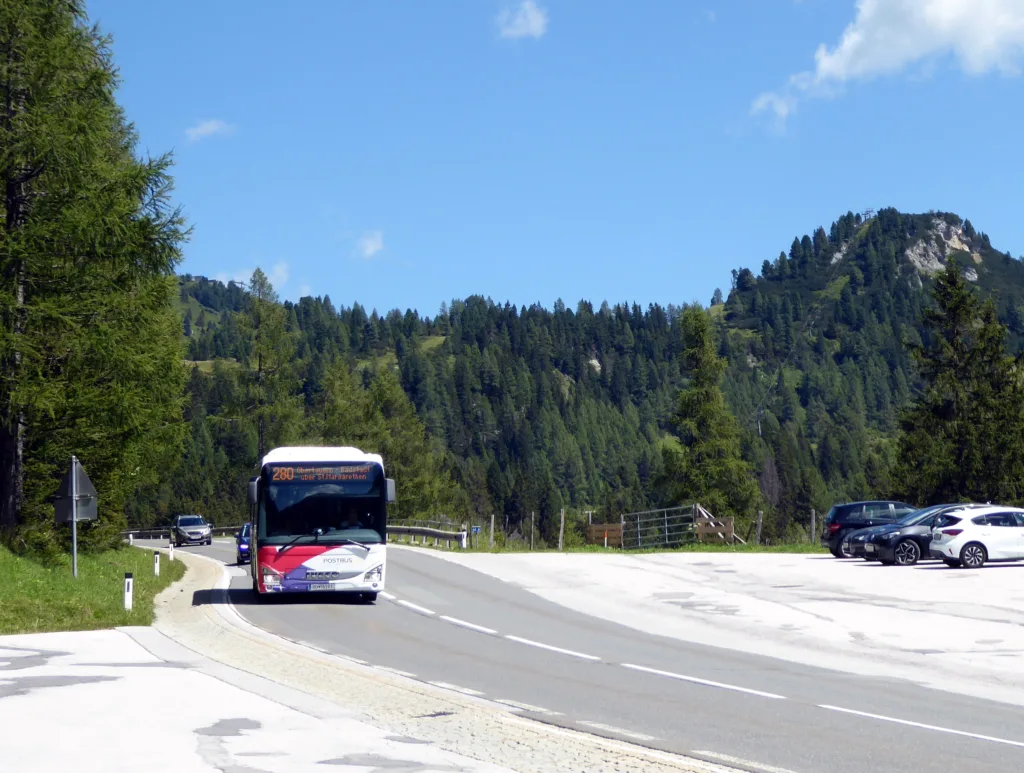 der-bus-280-von-der-haltestelle-obertauern-felseralm-nach-radstadt-ist-der-optimale-ausklang-der-traumhaften-wanderung