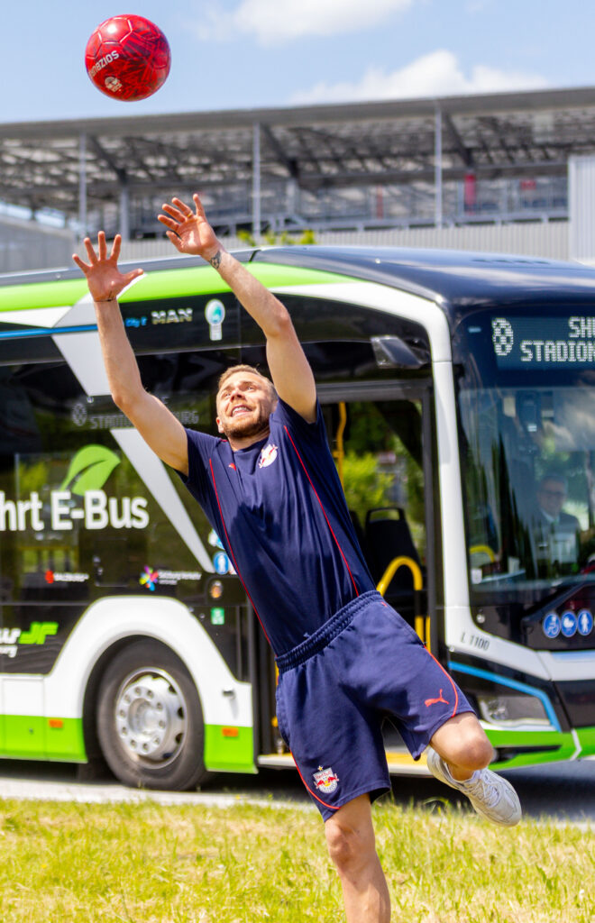 Salzburg Verkehr, Red Bull, FC Red Bull Salzburg, Matchkarte = Fahrkarte, Bundesliga, Öffis, Fußball